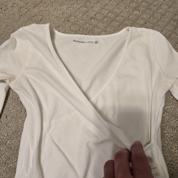 Abercrombie and Fitch Long Sleeve Top - Picture 6 of 10